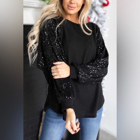 Ivadress Tops - NEW Ivadress Life Is A Fiesta Contrast Sequin Sleeve Top